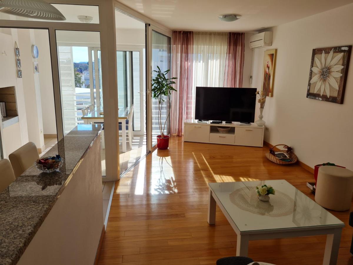 White Towers Residences No. 8 扎达尔 外观 照片